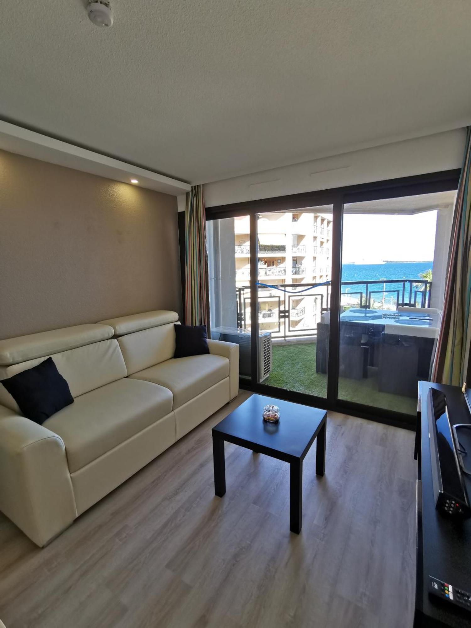 Appartement En Bord De Mer Cannes Exterior foto